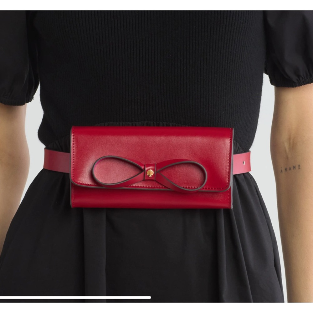 L/XL-   Kate Spade New York Bow Belt Bag